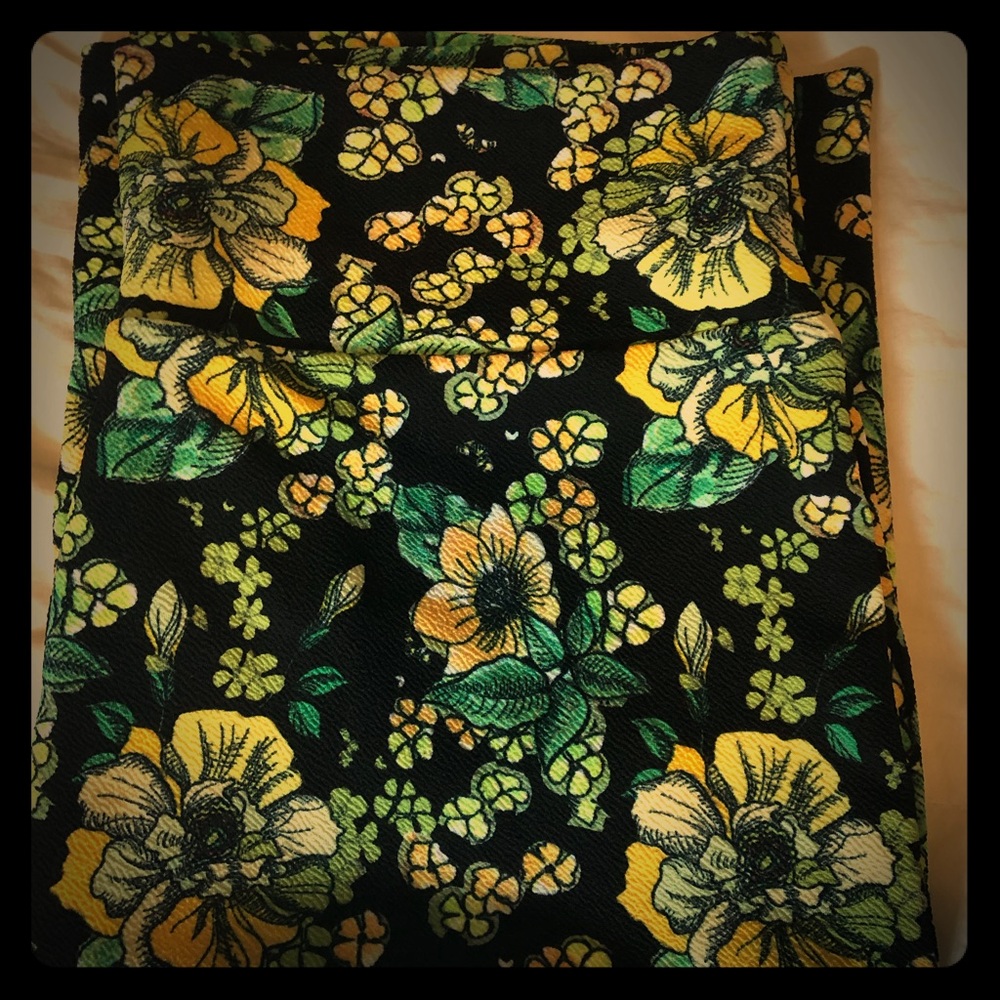 LuLaRoe Cassie Pencil Skirt